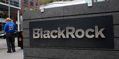 Stocks making the biggest moves midday: Frontier Group, JPMorgan, Apple, BlackRock and more