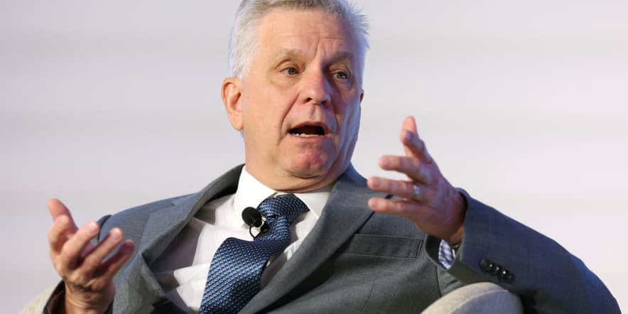 Fed Governor Waller sees tariff inflation as 'transitory' in 'tush push' comparison