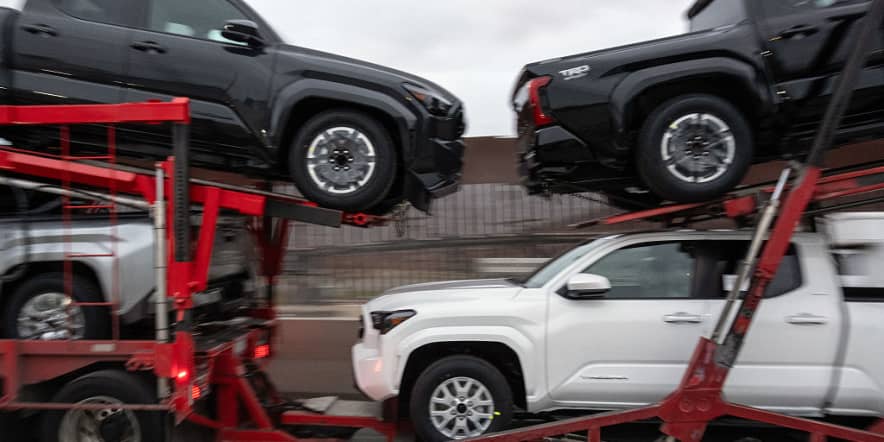 Auto stocks rise as Trump says he wants to 'help' some car companies