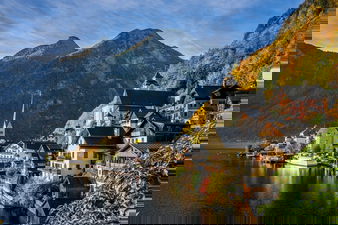 Lakefront village view in Hallstatt, Austria