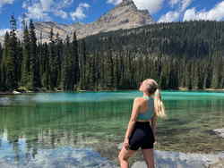 Solo traveller in canadian rocky mountains