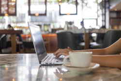 Online TEFL course abroad
